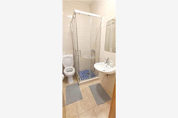 Hiša K1, na 6 osebe