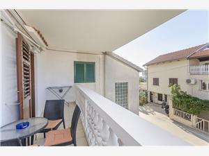 Apartment Ivan Tribunj, Size 35.00 m2, Airline distance to town centre 100 m