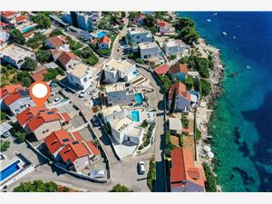 Hiša Mirrors Razanj, Kvadratura 100,00 m2, Oddaljenost od morja 150 m, Oddaljenost od centra 550 m