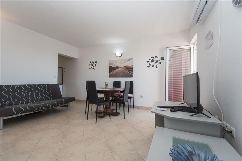 Apartment A1, for 3 persons