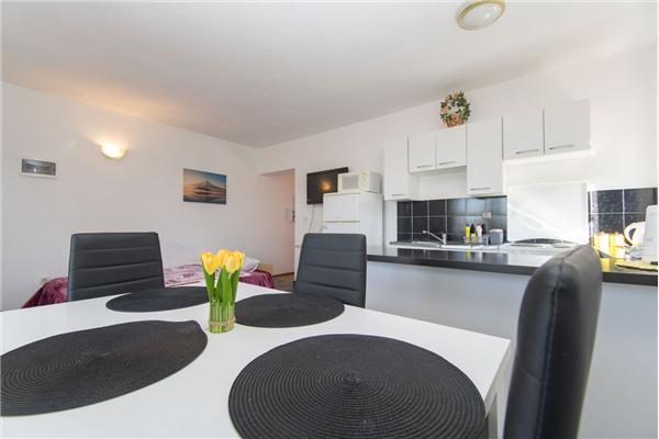 Apartment A2, for 3 persons