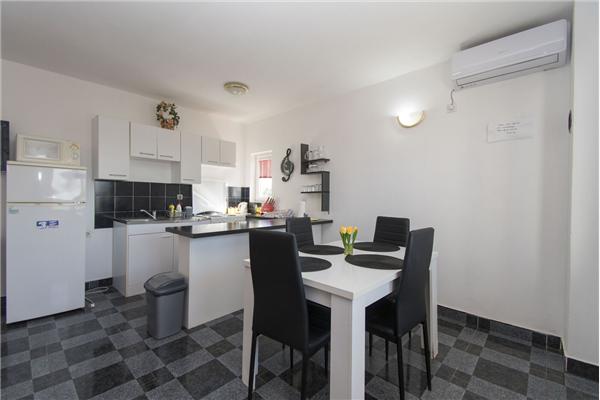 Apartment A2, for 3 persons
