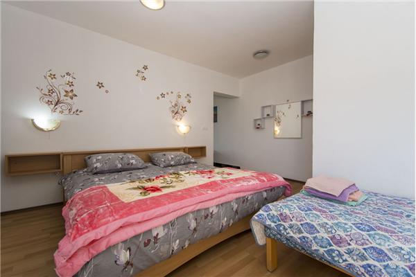 Apartment A2, for 3 persons