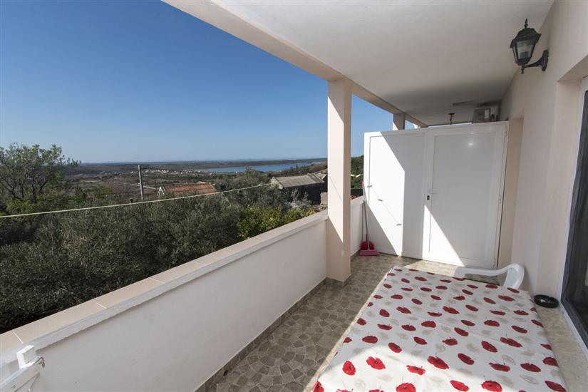 Apartment A2, for 3 persons