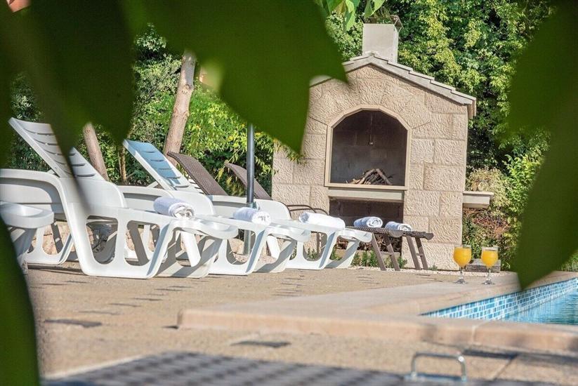 Villa Flower garden with pool