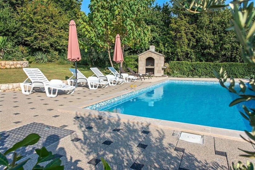 Villa Flower garden with pool