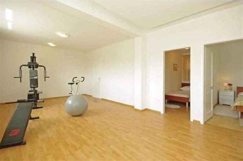 Villa Flower garden with pool