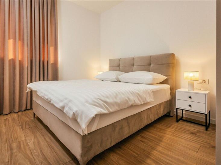 House K1, for 10 persons