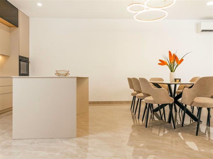 House K1, for 10 persons