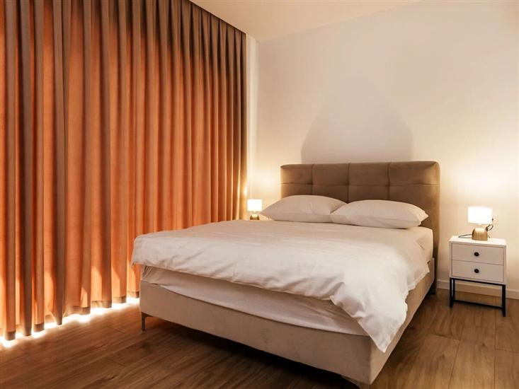 House K1, for 10 persons