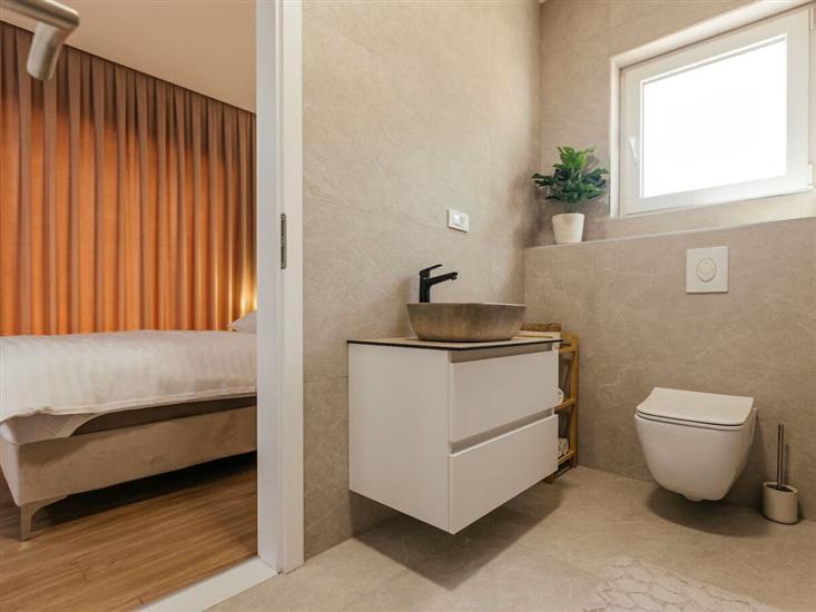 House K1, for 10 persons