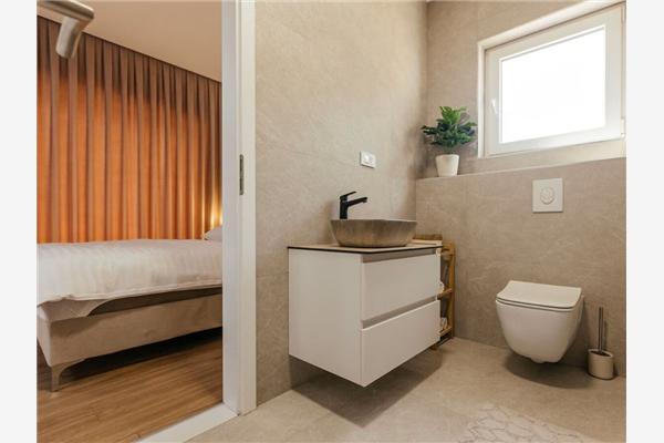 House K1, for 10 persons