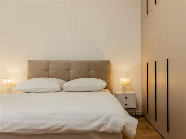 House K1, for 10 persons