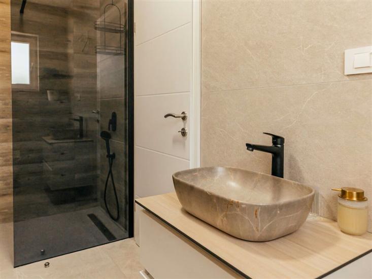 House K1, for 10 persons