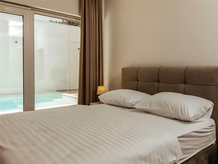 House K1, for 10 persons