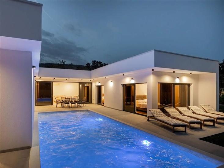 Villa Aura with heated pool