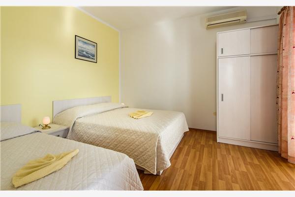 Apartment A4, for 4 persons