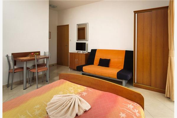 Apartment A6, for 3 persons