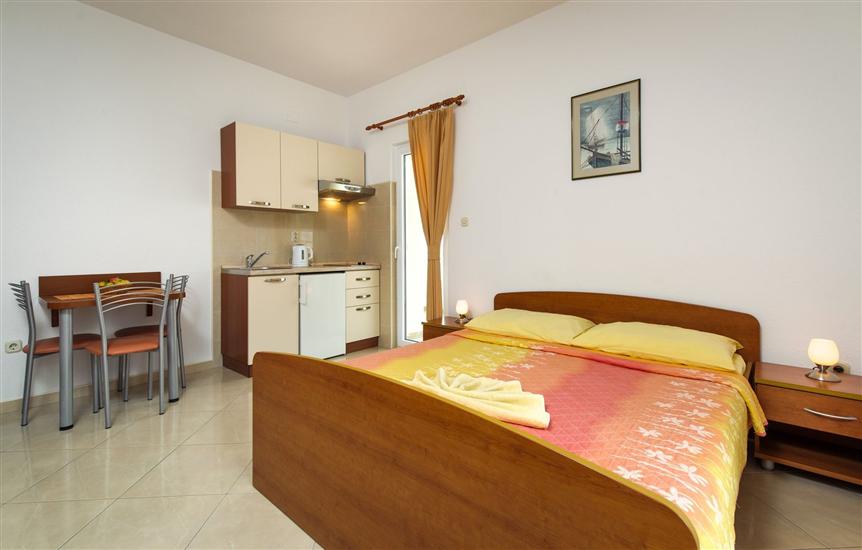 Apartment A7, for 3 persons