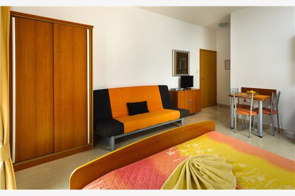 Apartment A7, for 3 persons