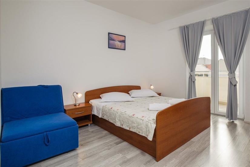 Apartment A8, for 5 persons