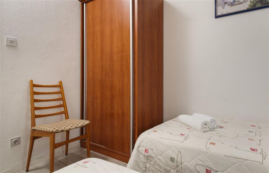 Apartment A8, for 5 persons
