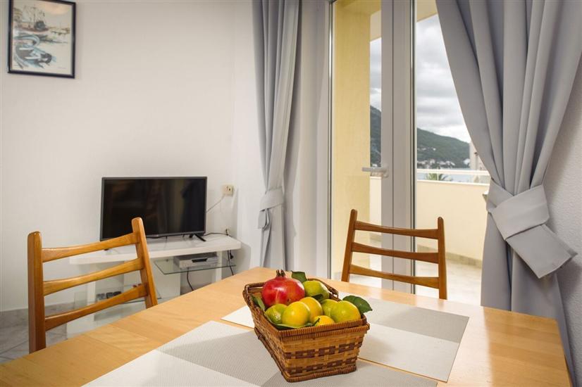 Apartment A8, for 5 persons