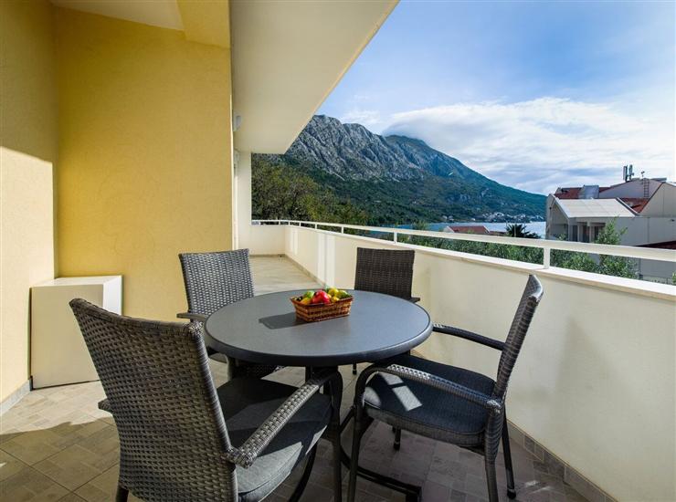 Apartment A8, for 5 persons