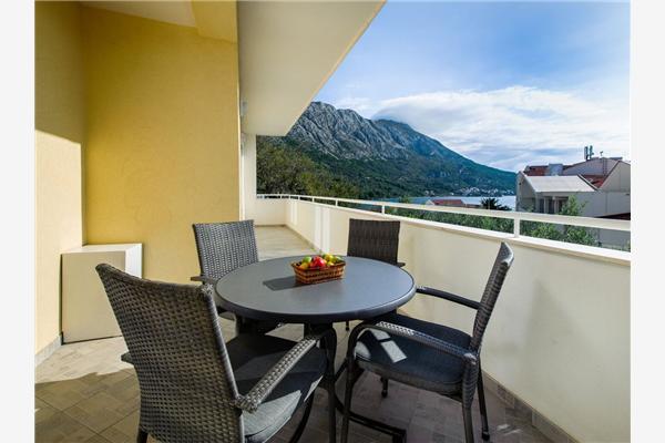 Apartment A8, for 5 persons