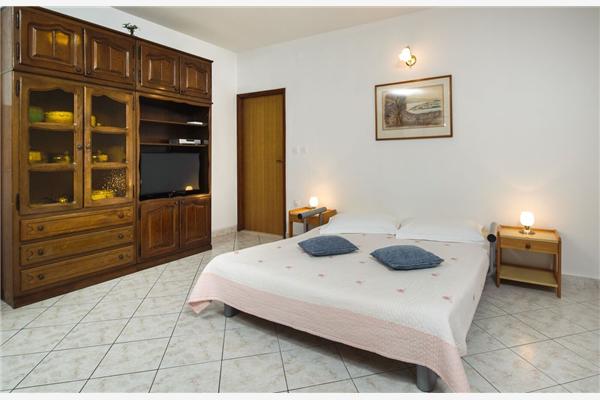 Apartment A9, for 4 persons