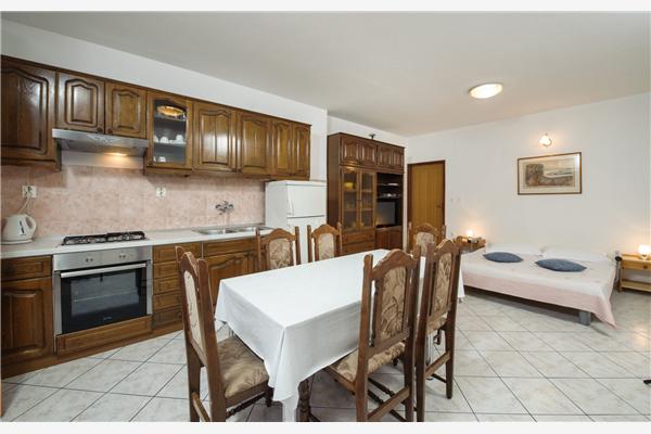 Apartment A9, for 4 persons