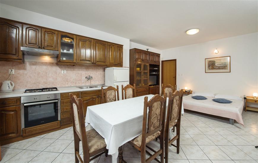 Apartment A9, for 4 persons