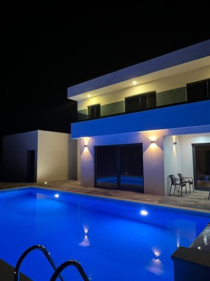 Vila Serenity with heated pool