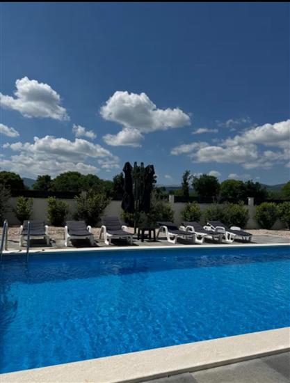 Villa Serenity with heated pool