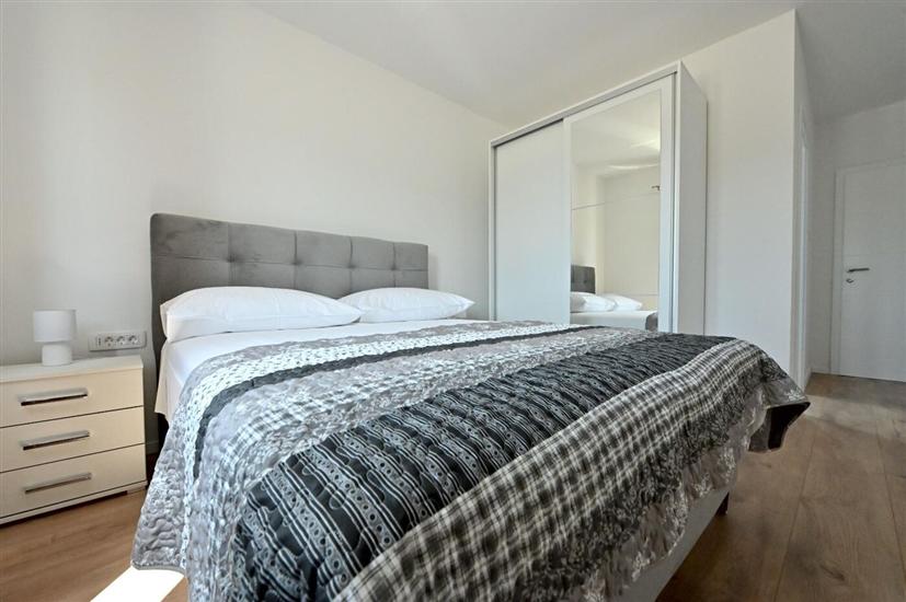 House K1, for 10 persons