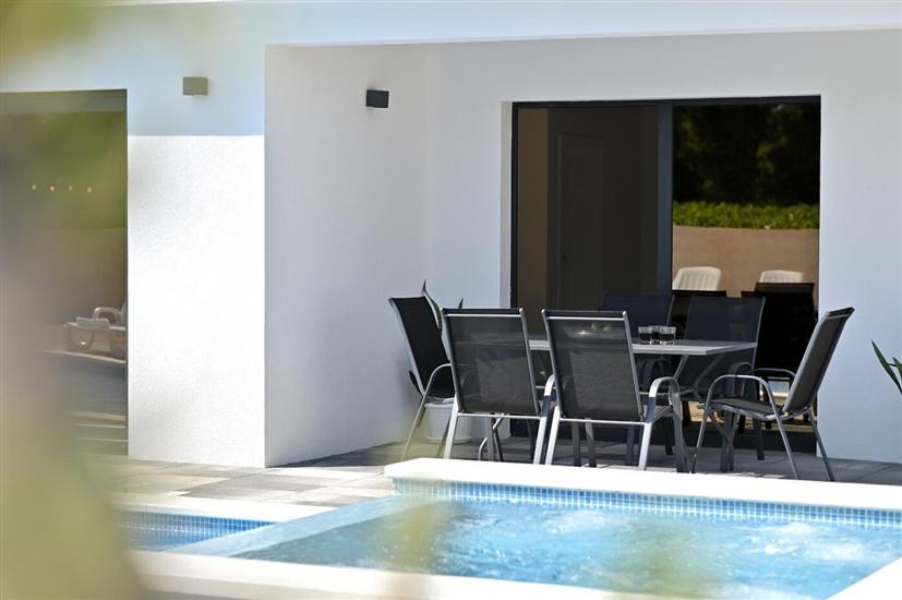 Villa Serenity with heated pool