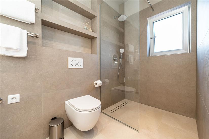 House K1, for 8 persons