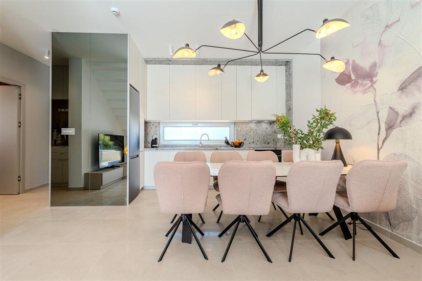 House K1, for 8 persons