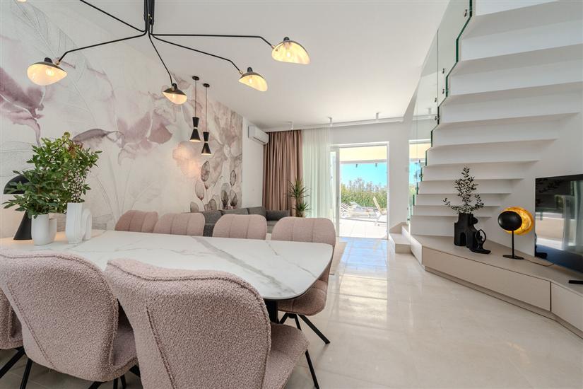 House K1, for 8 persons