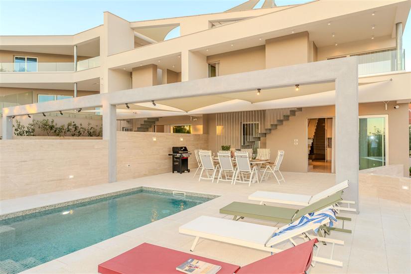 Villa Axia by Old town