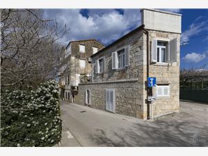 Holiday homes Middle Dalmatian islands,BookPalocFrom 239 €