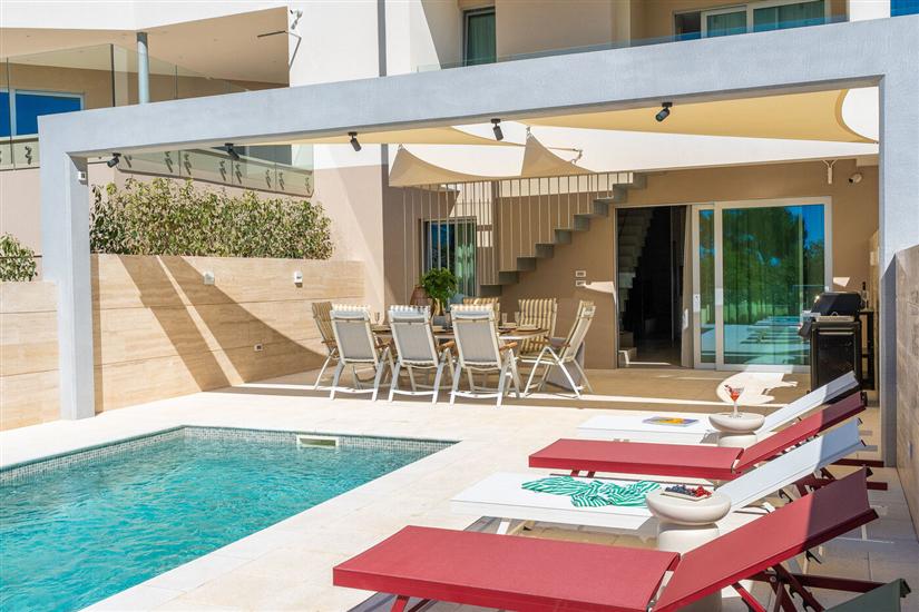 Villa Nexi by old town