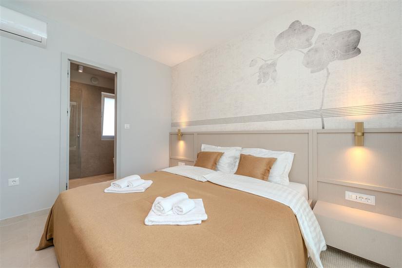 House K1, for 8 persons