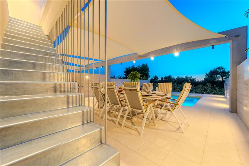 Villa Nexi by old town