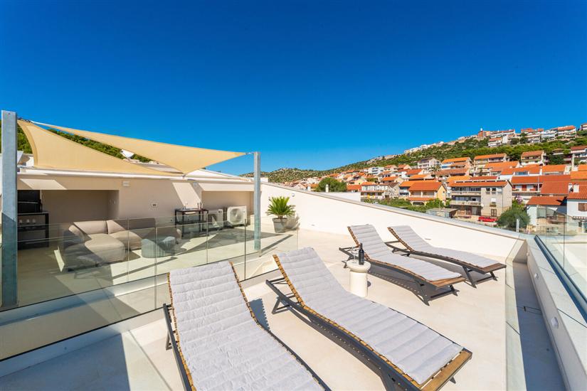 Villa Axi by old town