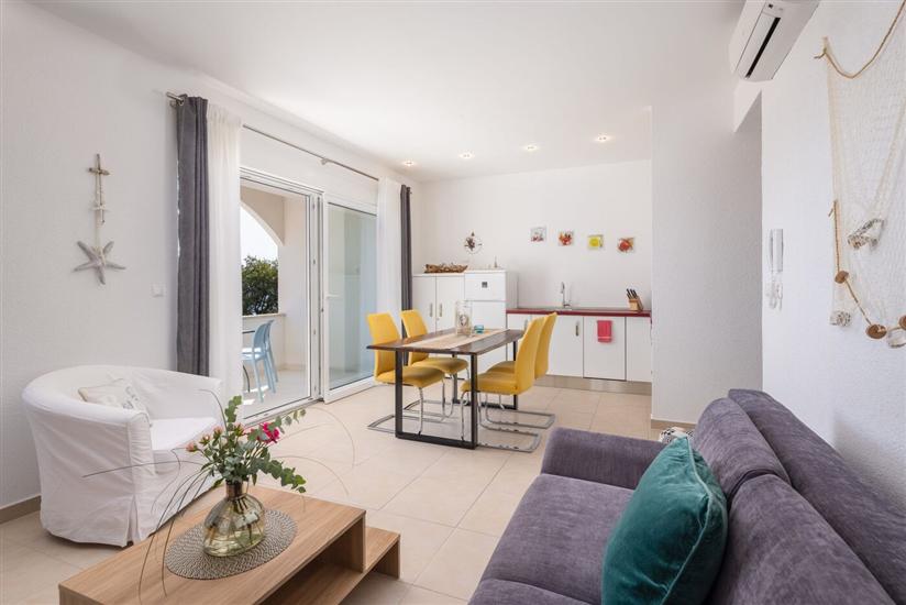 Apartment A4, for 4 persons