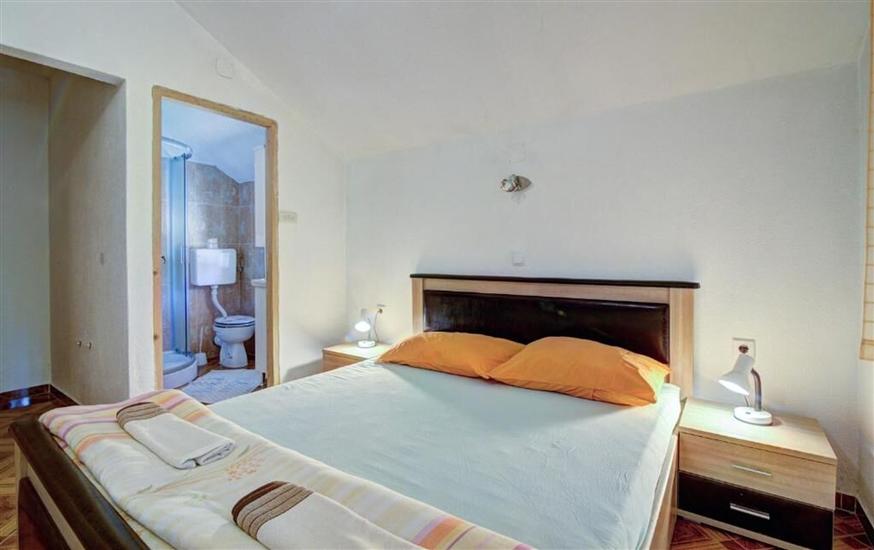 Apartment A1, for 8 persons