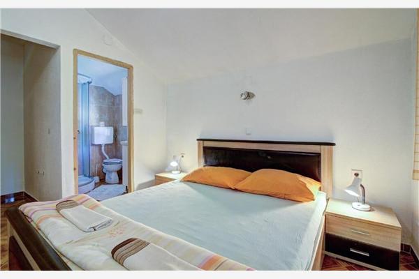 Apartment A1, for 8 persons