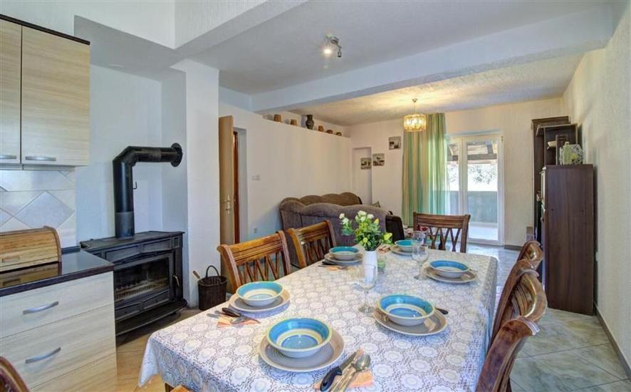 Apartment A1, for 8 persons