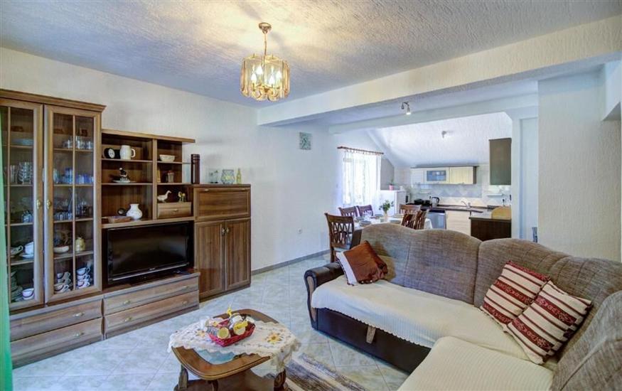 Apartment A1, for 8 persons